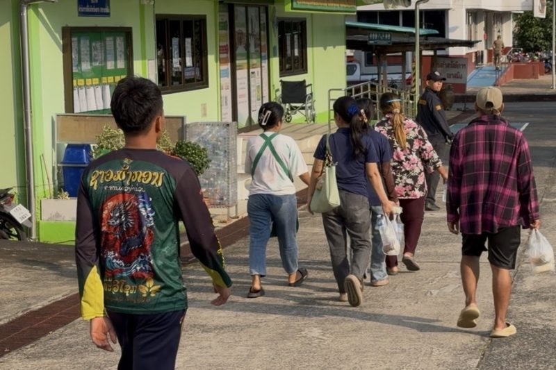 Seven migrant workers arrested in Trat market crackdown