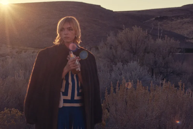 Elsie Fisher in Revelatory Queer Teen Indie