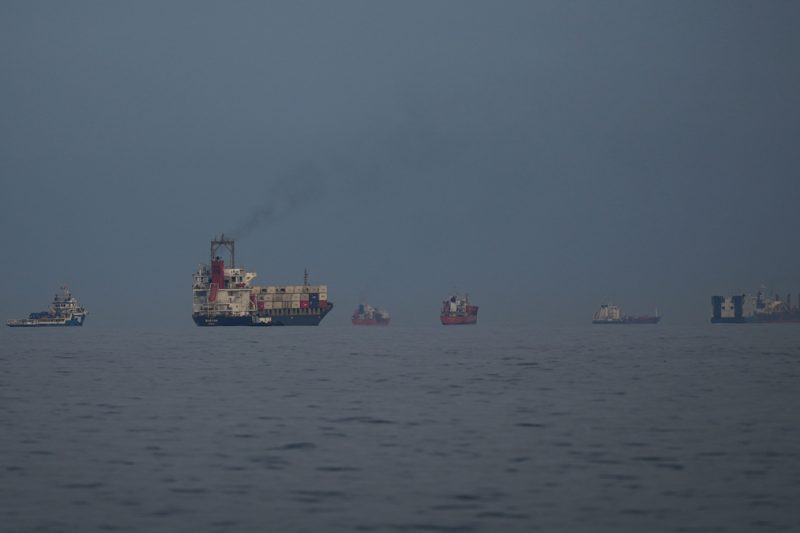 Iran says Thai vessel crosses Hormuz safely, vows not to “forget its friends”